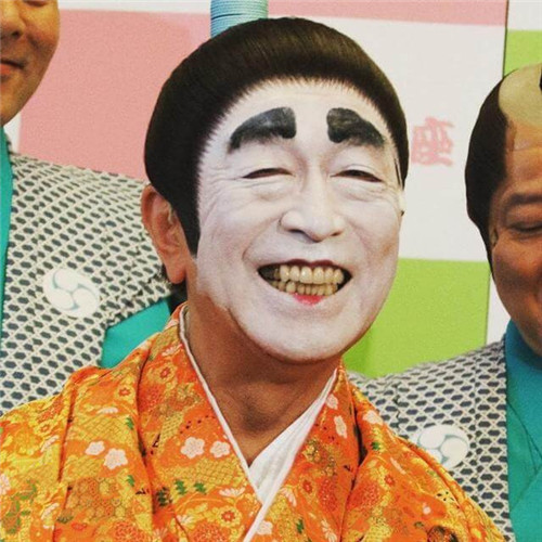 日本喜剧男演员图片